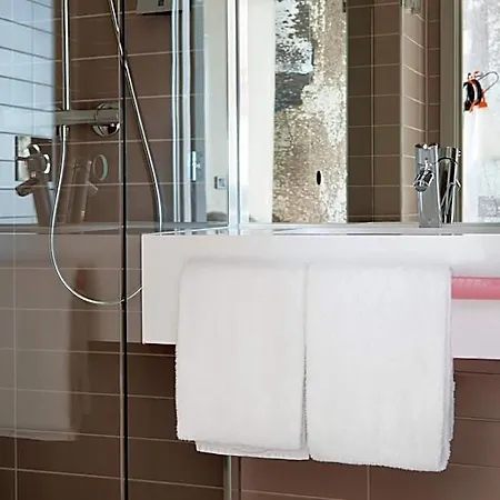 Comfort Hotel Bergen Airport 3*