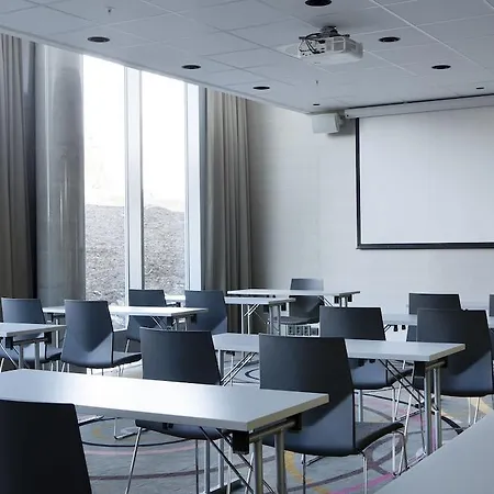 Comfort Hotel Bergen Airport Hotel 3*